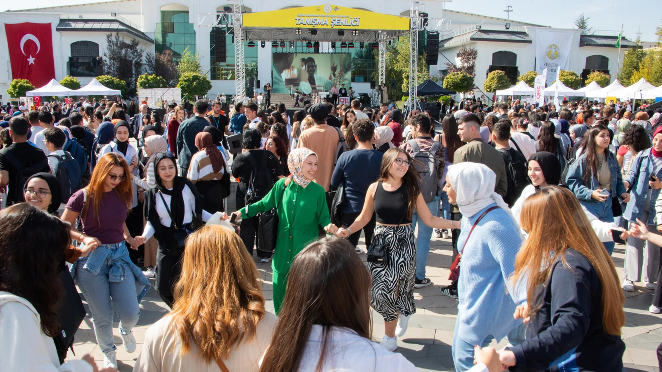 Selçuk Üniversitesinde ‘Tanışma Şenliği’
